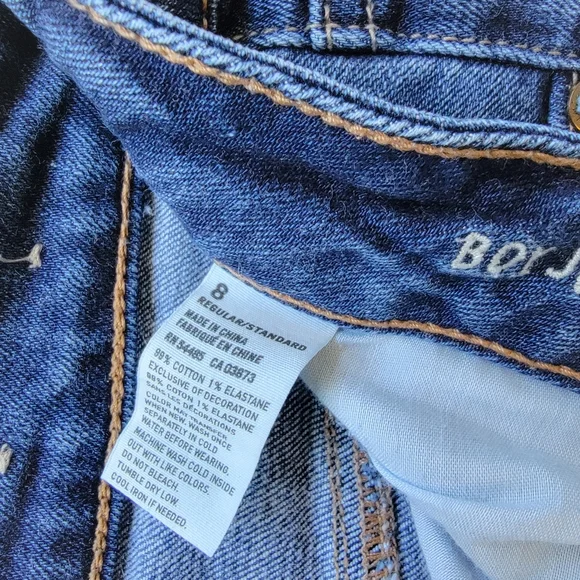 American Eagle Relaxed Fit Straight Leg Boy Jeans - Picture 5 of 5